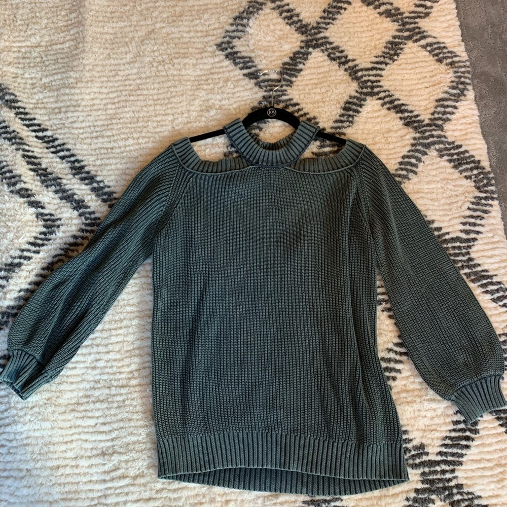Vici, olive, cutout sweater